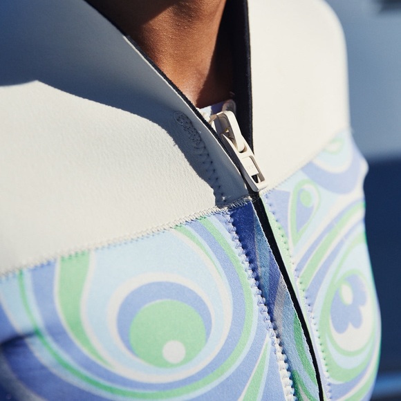 Seea Women's Wetsuit Jacket and Shorts- size M - Picture 5 of 15